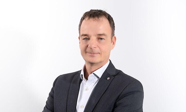 Gernot Hochfellner steigt in die Geschäftsführung von AfB Österreich auf